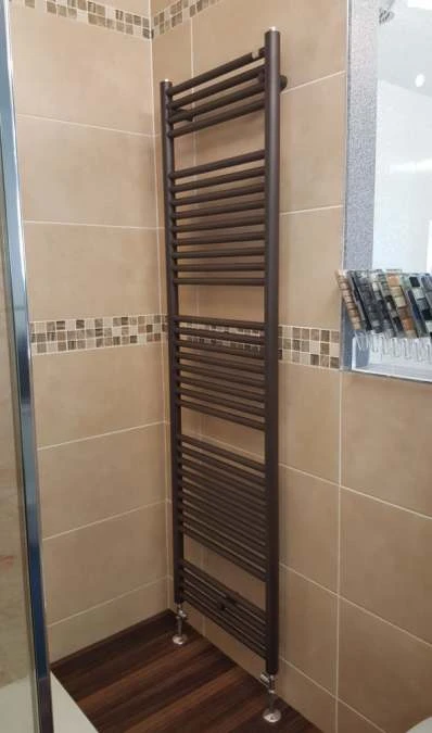 Zehnder Klaro 1708 X 500 Towel Radiator - Quartz Brown 7 Zehnder Klaro 1708 X 500 Towel Radiator - Quartz Brown - Image 5