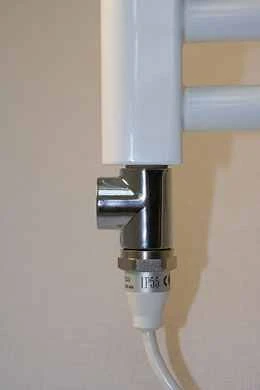 Eastbrook Wendover 600 X 750mm White Towel Radiator 4 Eastbrook Wendover 600 X 750mm White Towel Radiator - Image 2