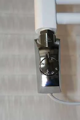 Eastbrook Wendover 600 X 600mm Matt Anthracite Towel Radiator 6 Eastbrook Wendover 600 X 600mm Matt Anthracite Towel Radiator - Image 4