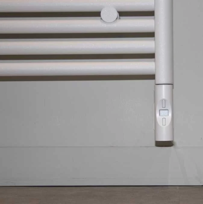 Hugo2 812 X 500mm Electric Towel Radiator - Mont Blanc - High Heat Output - Tissino 5 Hugo2 812 X 500mm Electric Towel Radiator - Mont Blanc - High Heat Output - Tissino - Image 3